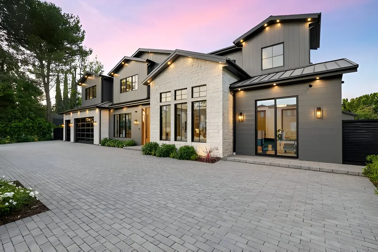 Austin Construction Company providing expert home remodeling solutions.
